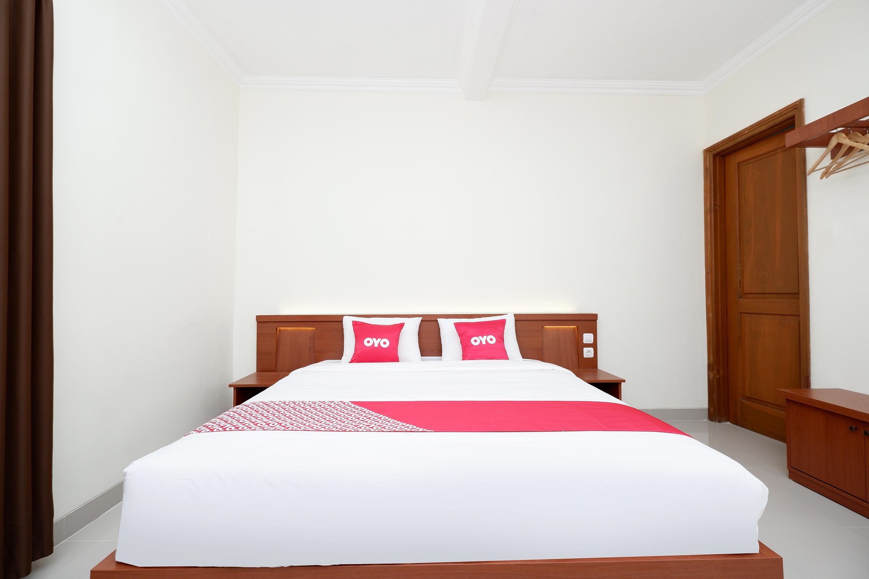 โอโย 2327 ปักซิส วิลเลจ Hotel Klaten ภายนอก รูปภาพ