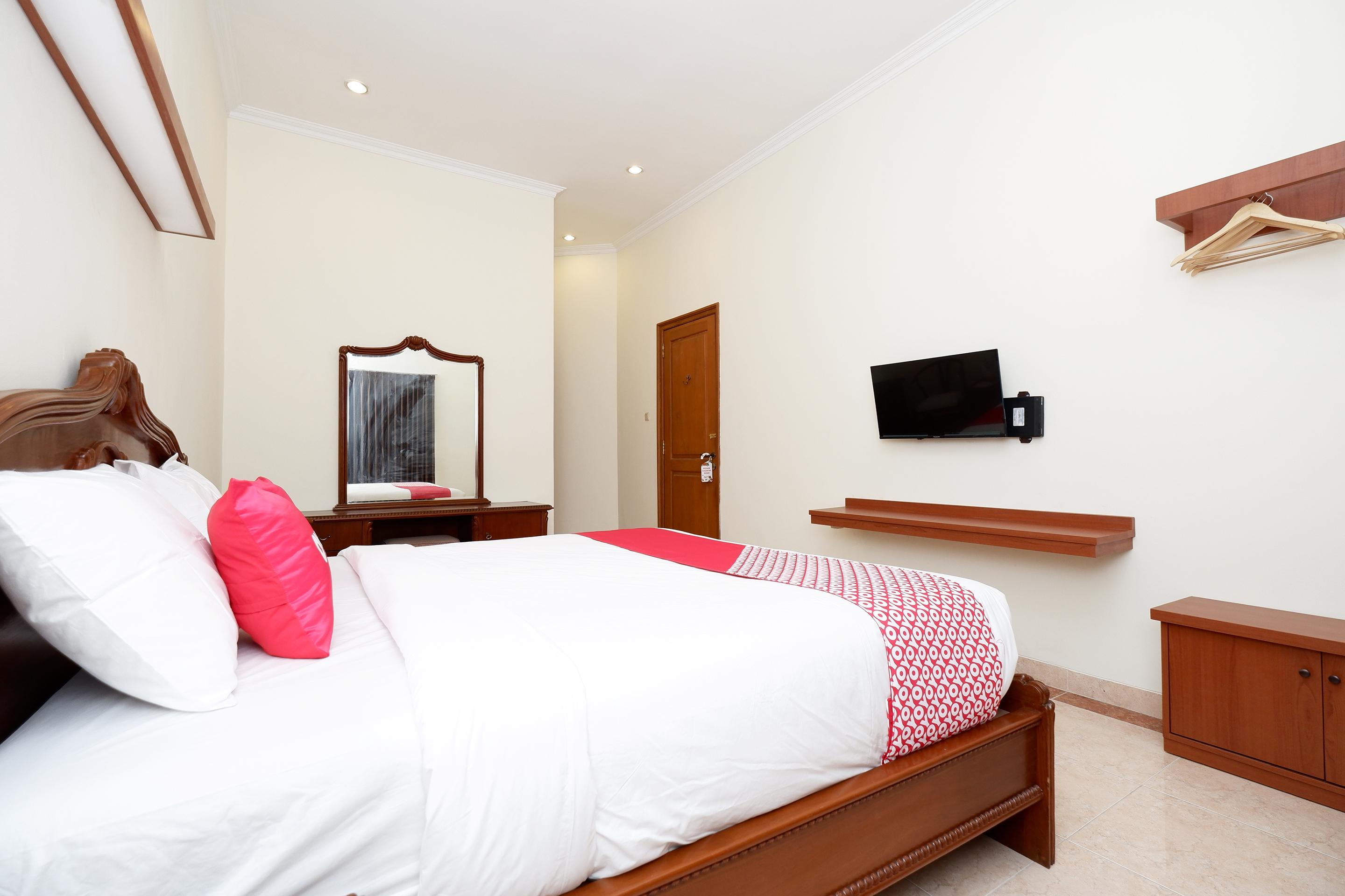 โอโย 2327 ปักซิส วิลเลจ Hotel Klaten ภายนอก รูปภาพ