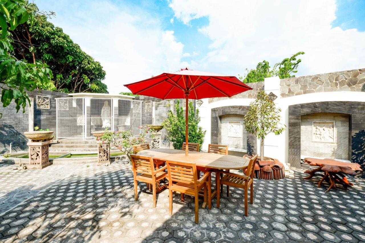 โอโย 2327 ปักซิส วิลเลจ Hotel Klaten ภายนอก รูปภาพ